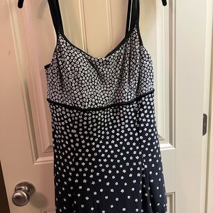 Black/white swim dress